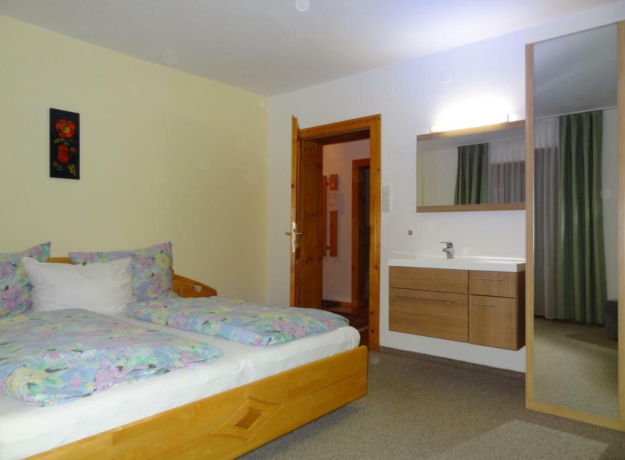 Ferienwohnung Frenner ซังคท์มาร์ทิน เบ โลเฟอร์ ภายนอก รูปภาพ
